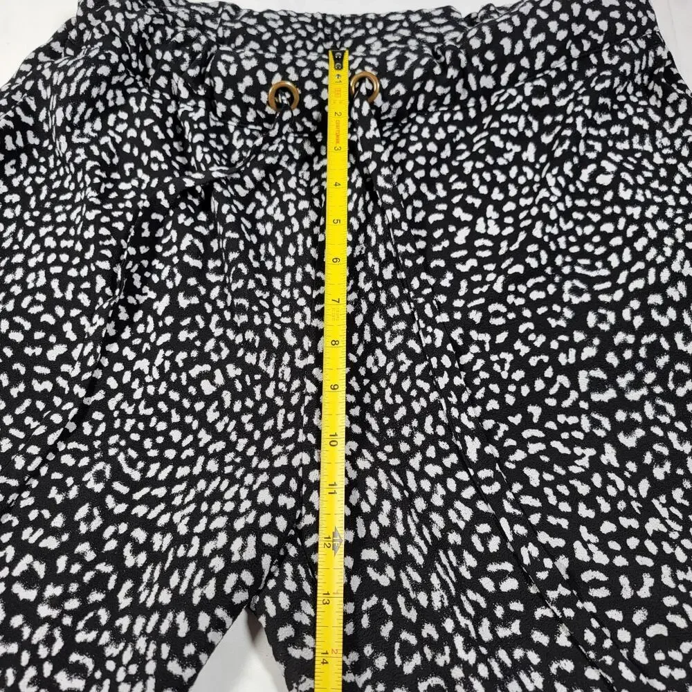 Michael Kors Women’s Cropped Pants Size L Black White Animal Print Drawstring